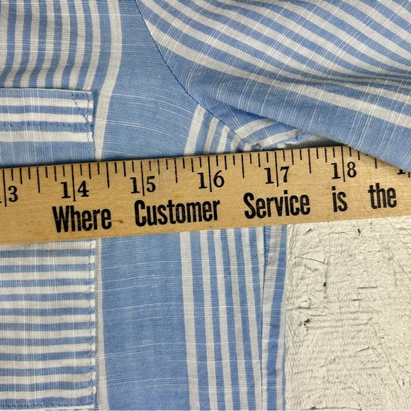 By & By Top Womens Size XS Beautiful 100% Cotton Blouse Lightweight Breezy - Picture 4 of 9